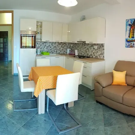 Dora Apartment